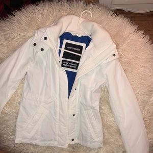 nice white winter jacket